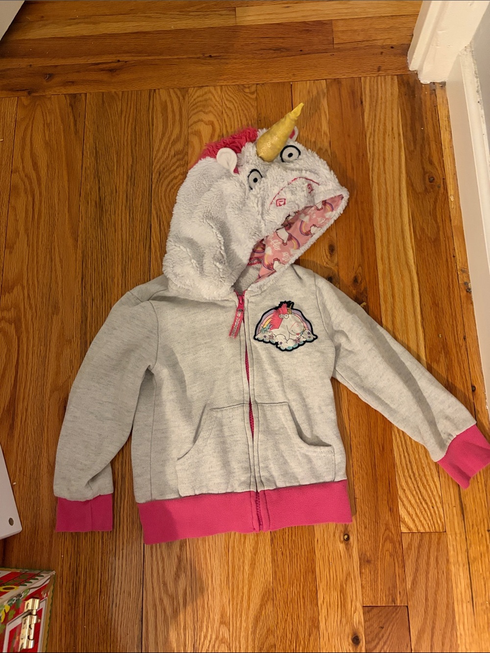 Despicable Me hoodie size Xs 4/5